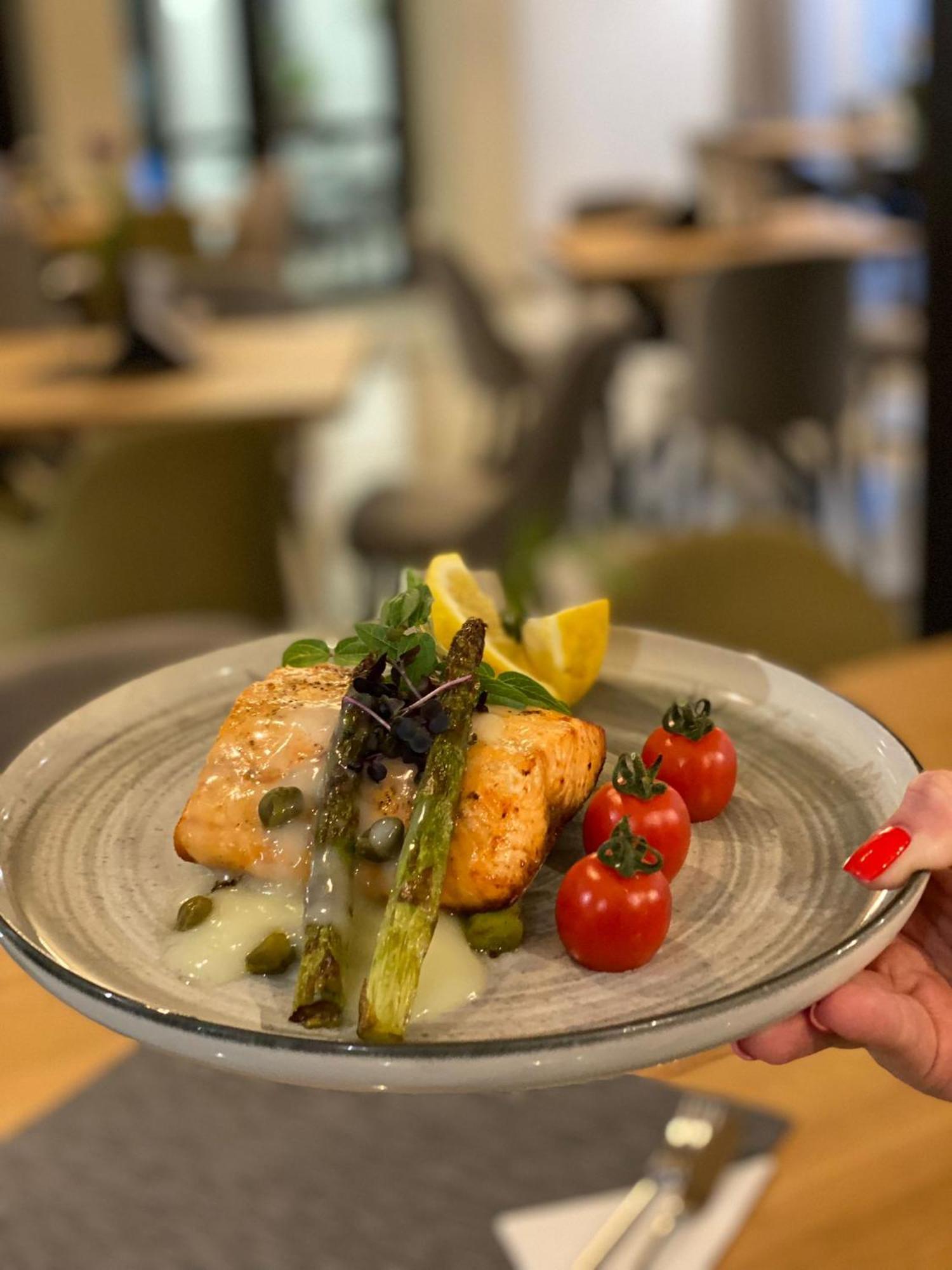 Martini Restaurant & Cazare Sebesel Ngoại thất bức ảnh